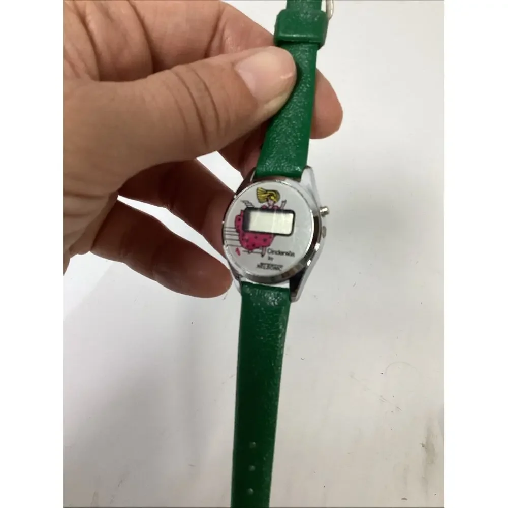 Set Of 2 Cinderella Nelsonic Children’s Watches - Vintage - Untested
